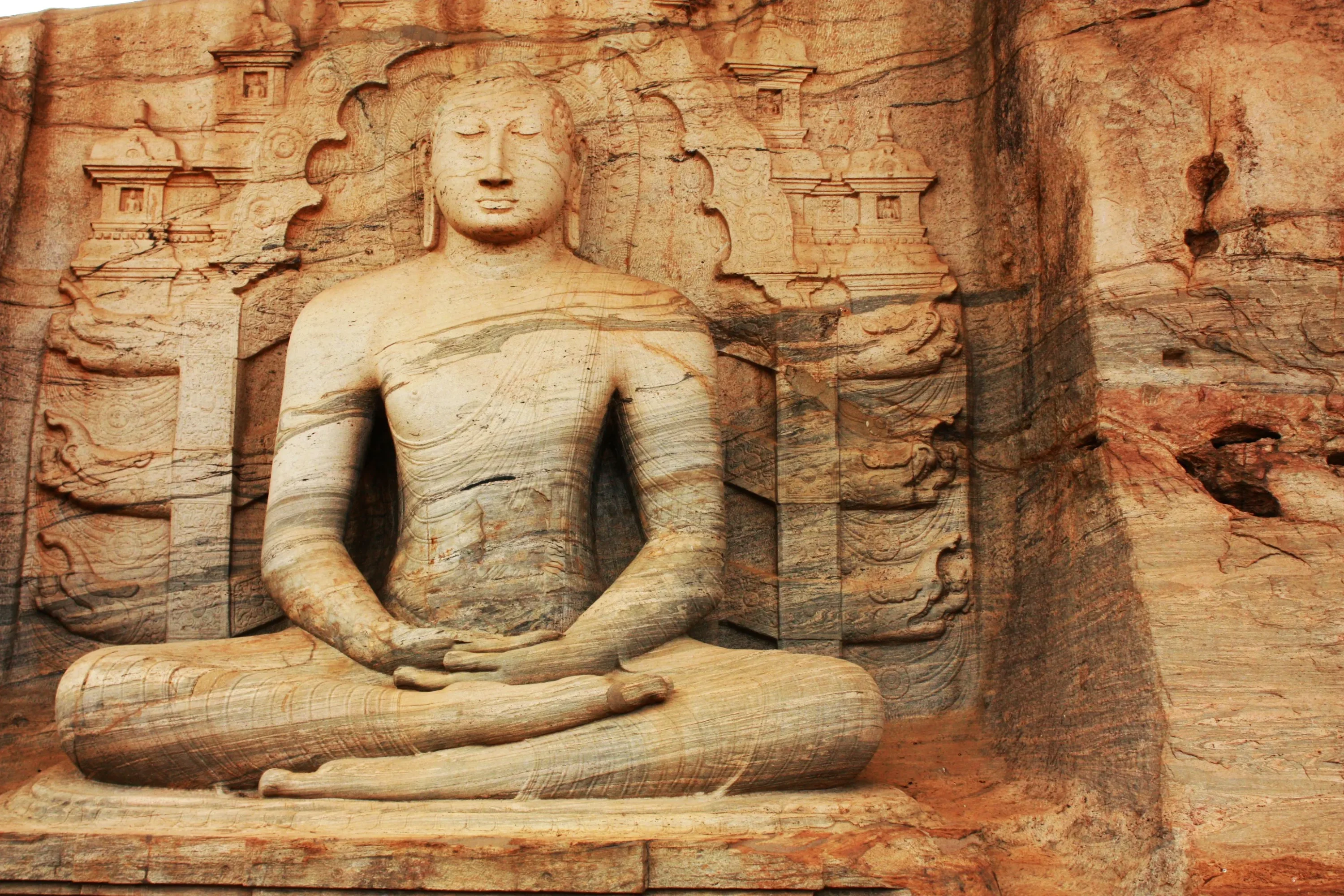 julie-ricard-RmFX5bxHqCg-unsplash